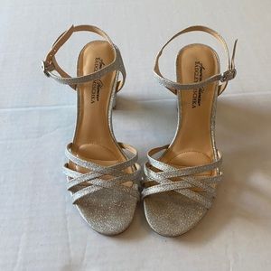 American Glamour Bartley Mischka silver heels size 7